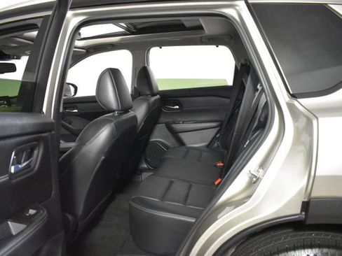Certified 2025 Nissan Rogue SL w/ SL Premium Package AWD/4WD image 30
