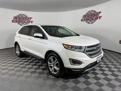 Used 2017 Ford Edge Titanium w/ Technology Package FWD image 9