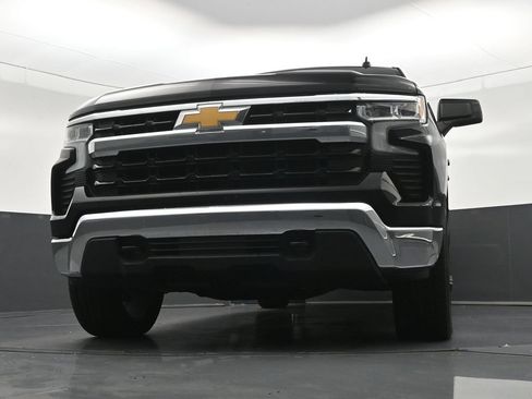 Used 2024 Chevrolet Silverado 1500 LT AWD/4WD image 31