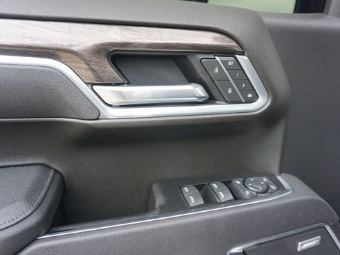 Used 2025 Chevrolet Silverado 1500 LTZ w/ LTZ Premium Package RWD image 4