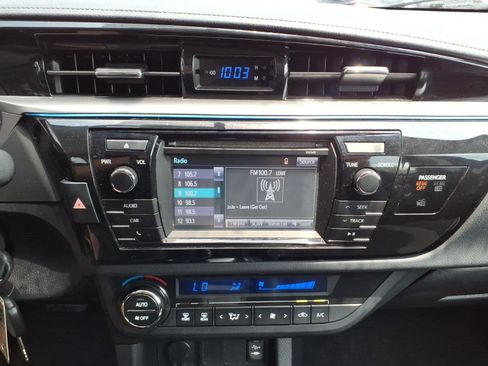 Used 2015 Toyota Corolla S FWD image 14