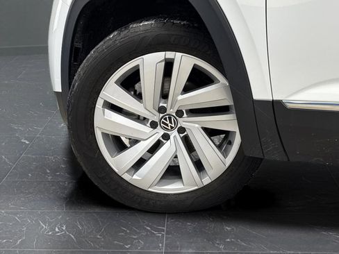 Used 2023 Volkswagen Atlas Cross Sport SE image 33