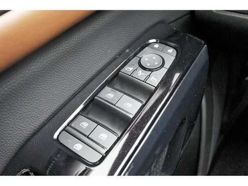 New 2026 Nissan Pathfinder Platinum FWD image 22