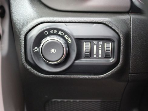 Used 2020 Jeep Wrangler Unlimited Willys image 36