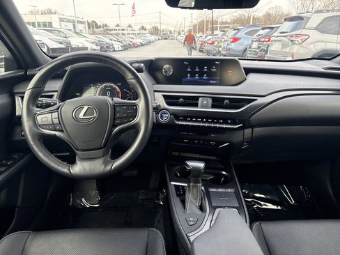 Used 2020 Lexus UX 250h w/ Premium Package image 19