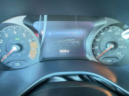 Used 2025 Jeep Compass Trailhawk w/ Trailer Tow Group image 40