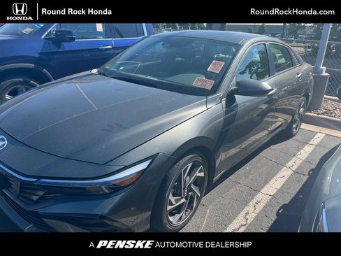 Used 2025 Hyundai Elantra SEL FWD image 1