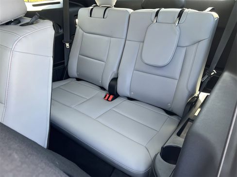 New 2025 Ford Explorer Active w/ Active Comfort Package image 22