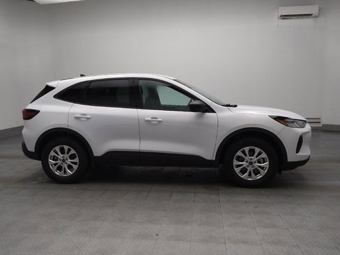 Used 2025 Ford Escape Active AWD/4WD image 11