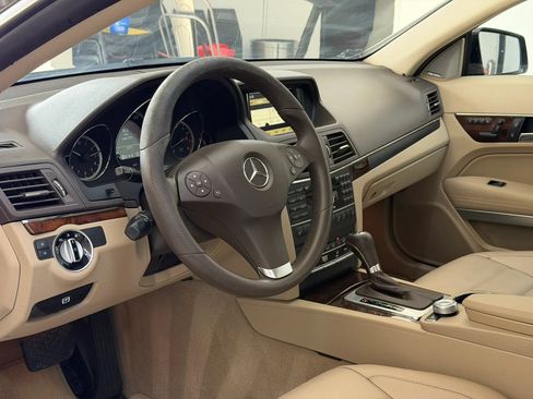 Used 2011 Mercedes-Benz E 350 Cabriolet image 17