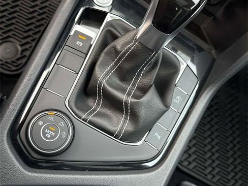 New 2026 Volkswagen Taos SEL image 23