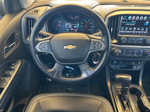 Used 2018 Chevrolet Colorado Z71 AWD/4WD image 17