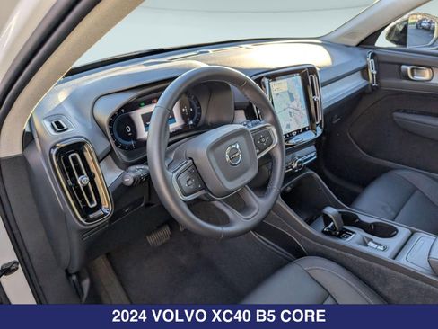 Used 2024 Volvo XC40 B5 Core AWD/4WD image 9