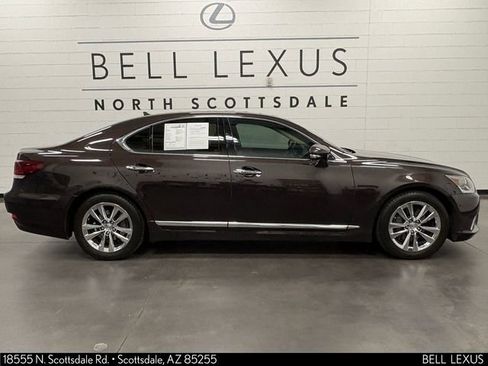Used 2013 Lexus LS 460 w/ Comfort Pkg RWD image 3