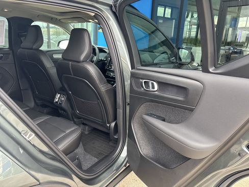 Used 2026 Volvo XC40 B5 Ultra w/ Climate Package AWD/4WD image 15