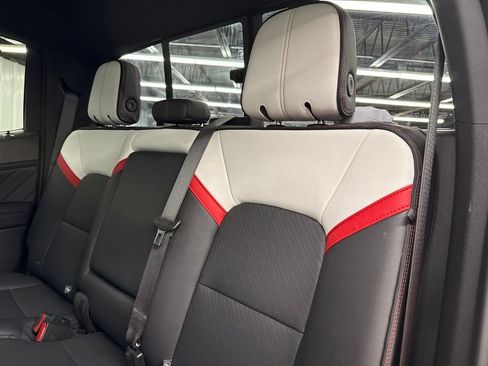 Used 2024 GMC Canyon AT4X AWD/4WD image 13
