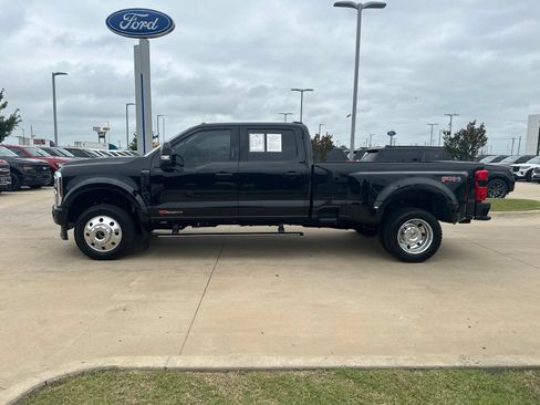 Used 2026 Ford F450 Platinum w/ FX4 Off-Road Package AWD/4WD image 3