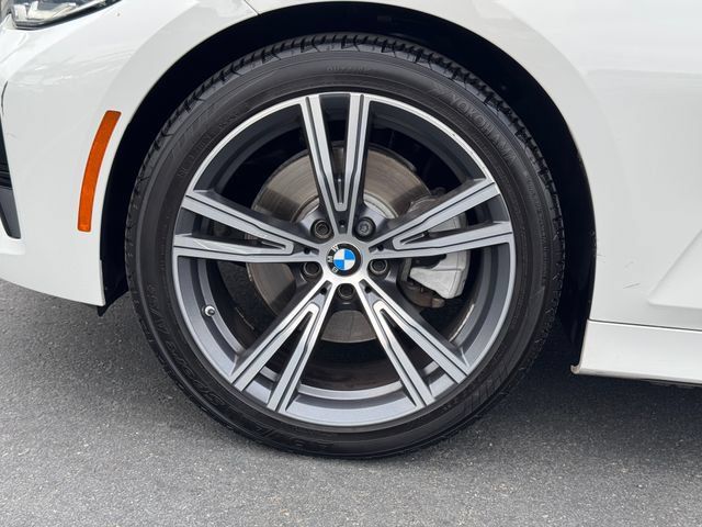 Used 2022 BMW 330i Sedan w/ Driving Assistance Package RWD image 6