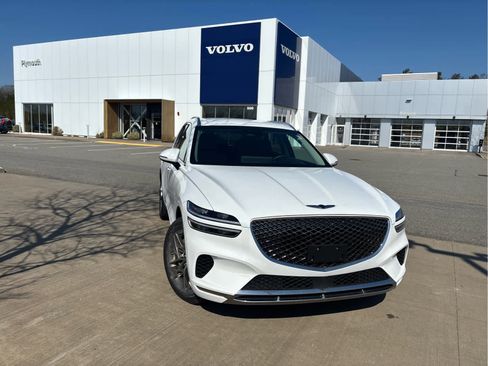 Used 2025 Genesis GV70 2.5T AWD/4WD image 2