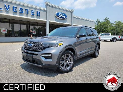 Certified 2022 Ford Explorer XLT w/ Equipment Group 202A RWD image 1
