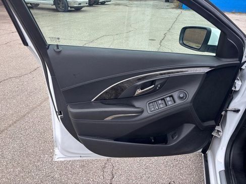 Used 2015 Buick LaCrosse Leather image 9