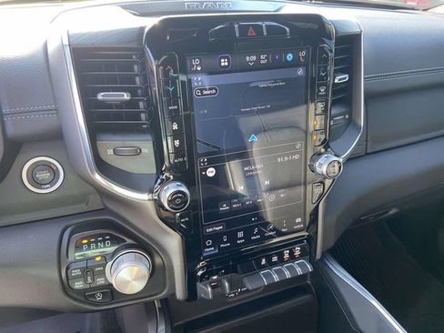 Used 2024 RAM 1500 Laramie AWD/4WD image 23