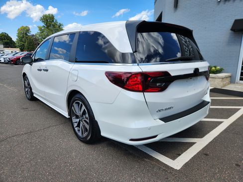 Used 2024 Honda Odyssey Touring image 6