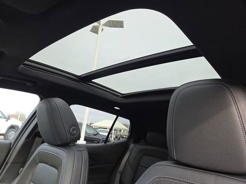 New 2026 Chevrolet Equinox EV LT image 3