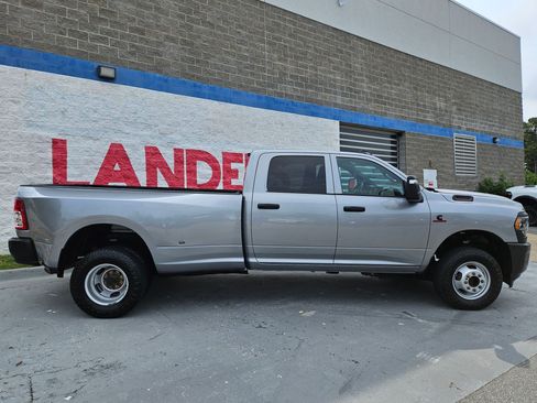 Used 2024 RAM 3500 Tradesman AWD/4WD image 8