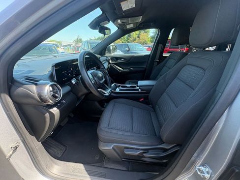Used 2025 Chevrolet Equinox LT FWD image 28