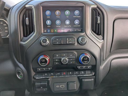 Used 2022 GMC Sierra 1500 AT4 w/ AT4 Premium Package image 11