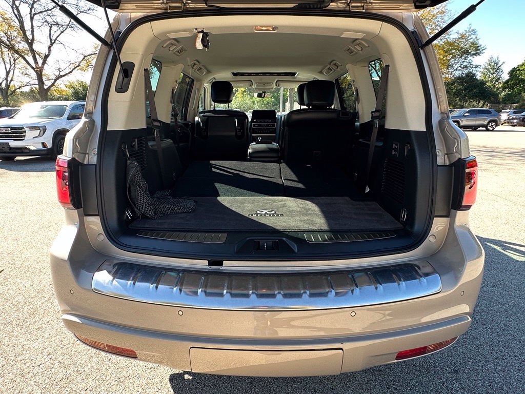Used 2023 INFINITI QX80 Luxe w/ Cargo Package AWD/4WD image 17