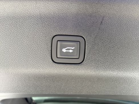 Used 2026 GMC Yukon XL Denali Ultimate w/ LPO, Floor Liner Package image 40