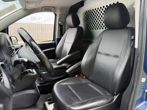 Used 2021 Mercedes-Benz Metris image 25