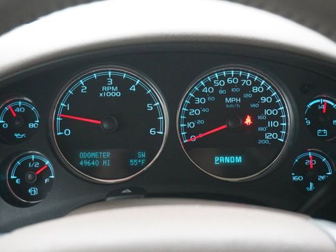 Used 2013 Chevrolet Avalanche LTZ image 18