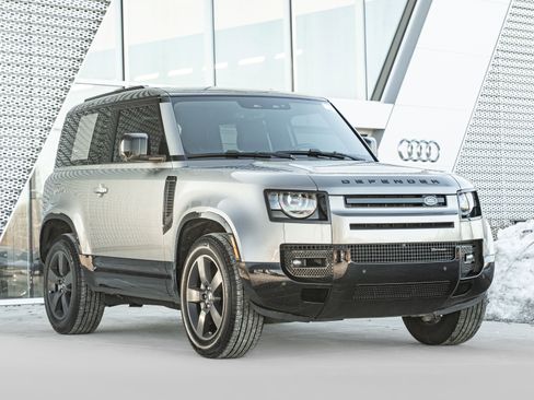 Used 2023 Land Rover Defender 90 X-Dynamic SE image 1