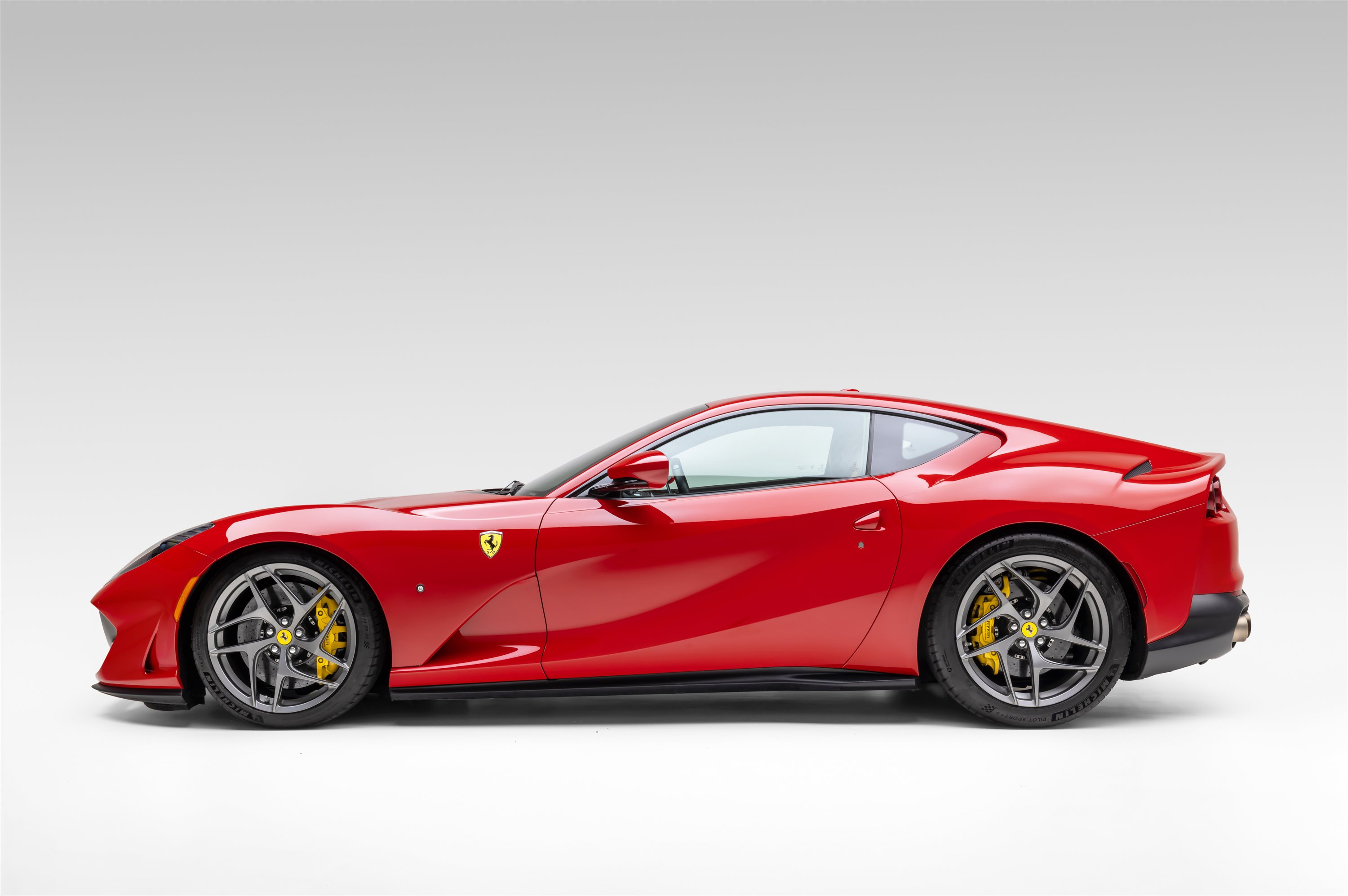 Certified 2020 Ferrari 812 Superfast RWD image 3