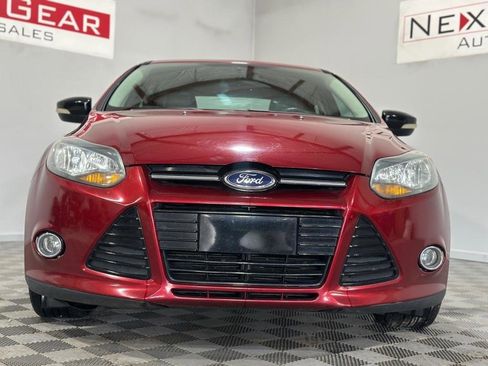 Used 2014 Ford Focus SE w/ Equipment Group 201A FWD image 4