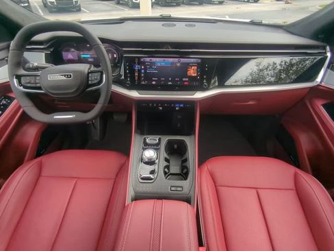 Used 2024 Jeep Wagoneer Launch Edition AWD/4WD image 18