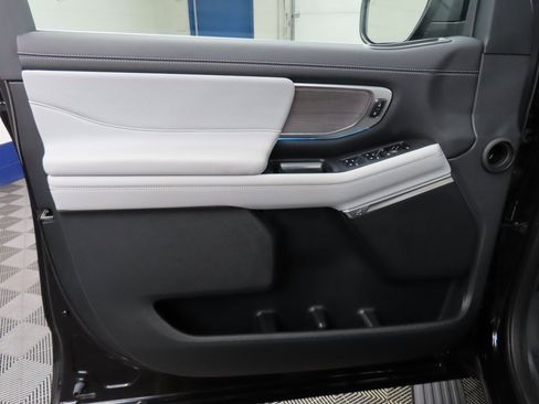 Used 2025 Ford Expedition Max Platinum w/ Platinum Ultimate Package image 73