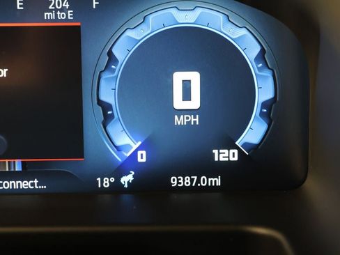 Used 2025 Ford Bronco Outer Banks image 18