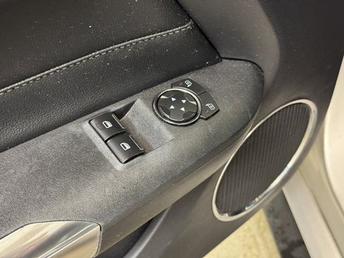Used 2015 Ford Mustang Premium image 10