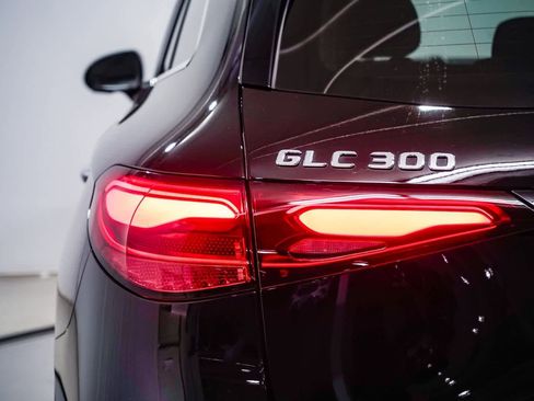 Used 2023 Mercedes-Benz GLC 300 4MATIC image 9