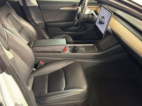 Used 2023 Tesla Model 3 Standard Range image 8