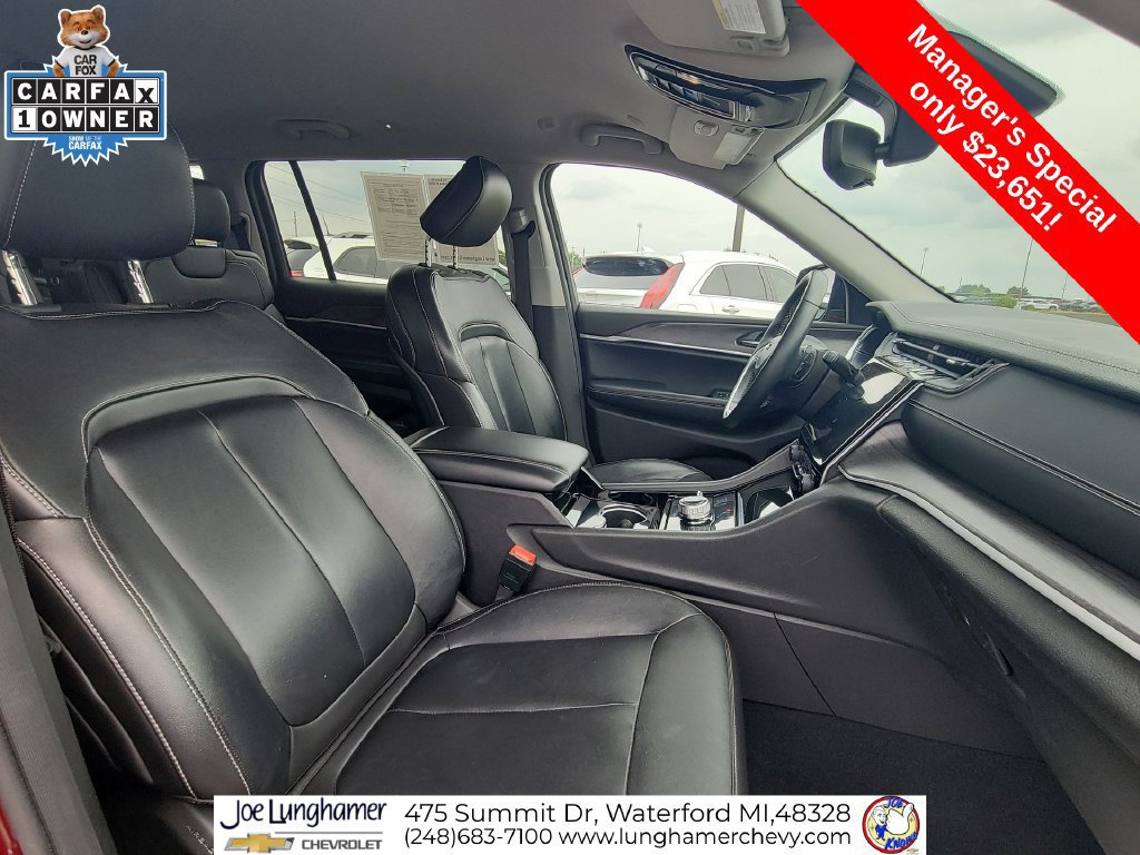 Used 2022 Jeep Grand Cherokee L Limited AWD/4WD image 30