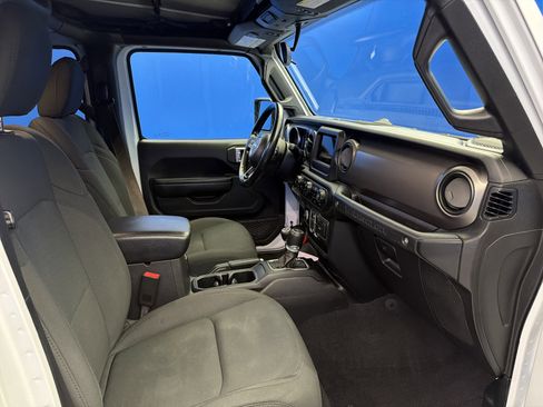 Used 2020 Jeep Wrangler Unlimited Sport S AWD/4WD image 24