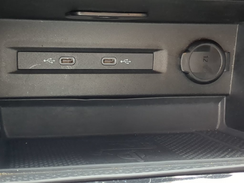 Used 2024 Volkswagen Taos SE FWD image 22