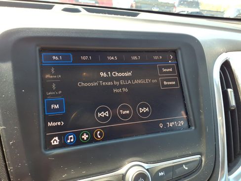 Used 2020 Chevrolet Equinox LS image 11