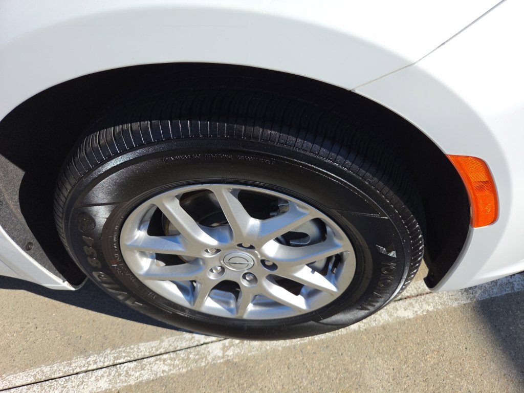 Certified 2026 Chrysler Pacifica Select FWD image 29