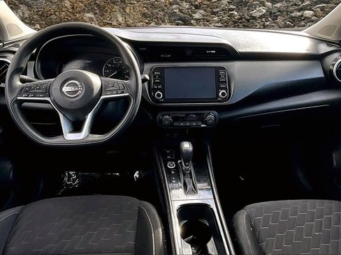 Used 2022 Nissan Kicks SV image 12